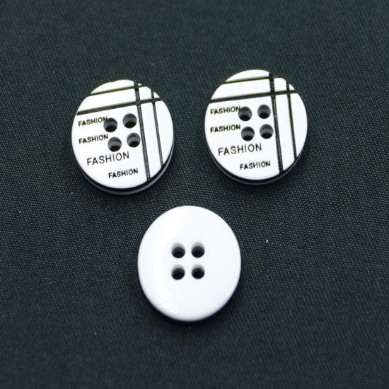 4 Holes New Design Polyester Button (S-032)