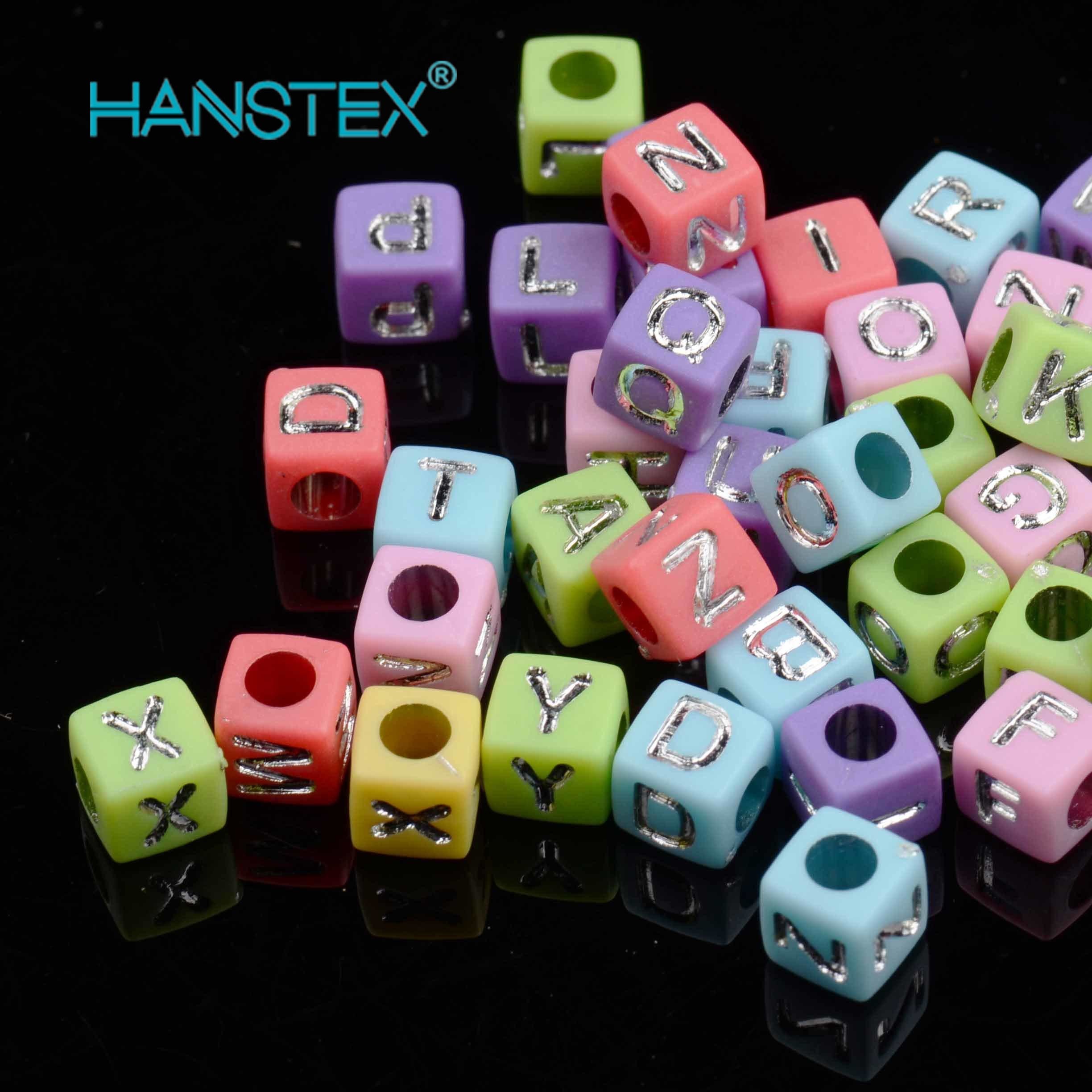 Wholesaler Round Flat Acrylic Letter Beads Colorful Name Alphabet Loose Beads for Kid Couples DIY Jewelry